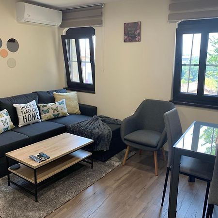 Apartment Zdravets 2, In The Heart Of The Old City Veliko Tărnovo Exteriör bild